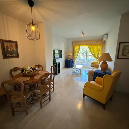 Costalagos House * 토레몰리노스